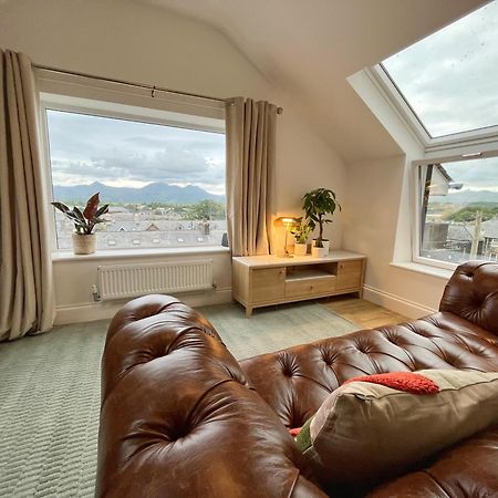 Porthmadog, Sleeps 11, 5 Bedrooms, 5 Bathrooms, Mountain Views Екстер'єр фото