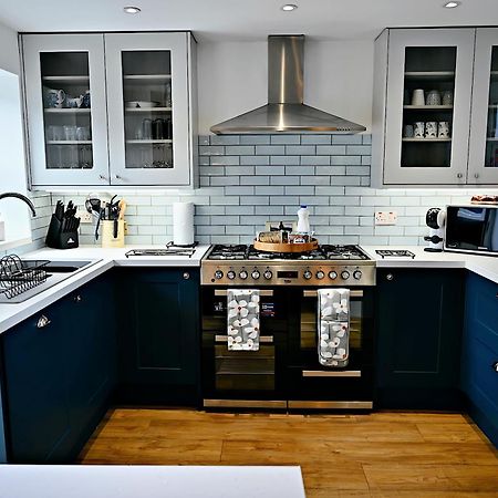 Porthmadog, Sleeps 11, 5 Bedrooms, 5 Bathrooms, Mountain Views Екстер'єр фото