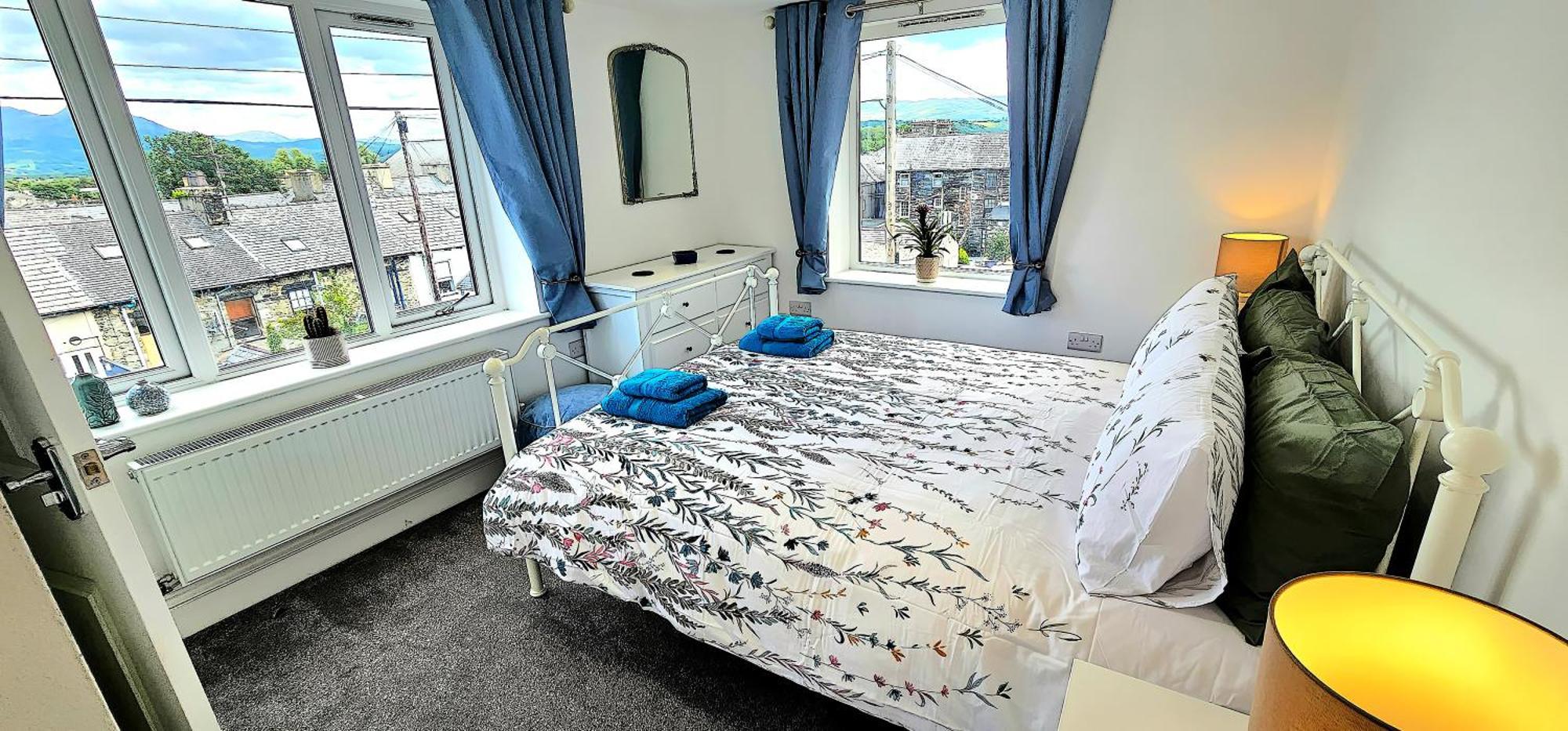 Porthmadog, Sleeps 11, 5 Bedrooms, 5 Bathrooms, Mountain Views Екстер'єр фото