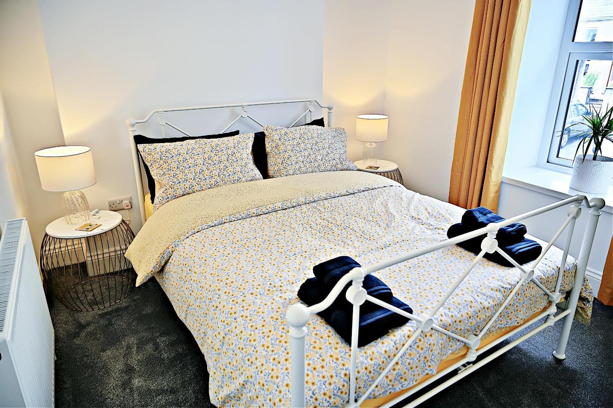 Porthmadog, Sleeps 11, 5 Bedrooms, 5 Bathrooms, Mountain Views Екстер'єр фото